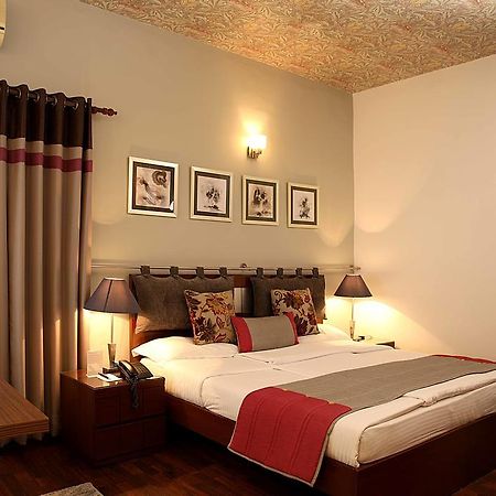 อหุชา เรซิเดนซี กอล์ฟ ลิงค์ Hotel นิวเดลี ภายนอก รูปภาพ