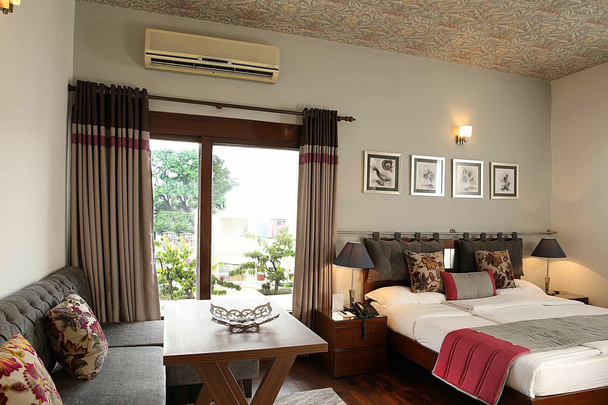 อหุชา เรซิเดนซี กอล์ฟ ลิงค์ Hotel นิวเดลี ภายนอก รูปภาพ