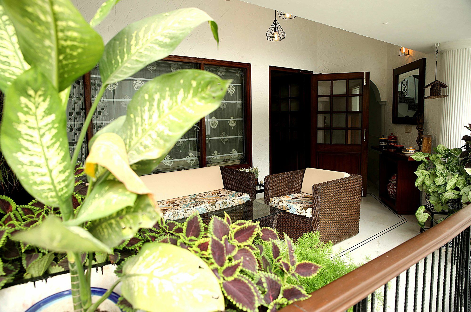 อหุชา เรซิเดนซี กอล์ฟ ลิงค์ Hotel นิวเดลี ภายนอก รูปภาพ