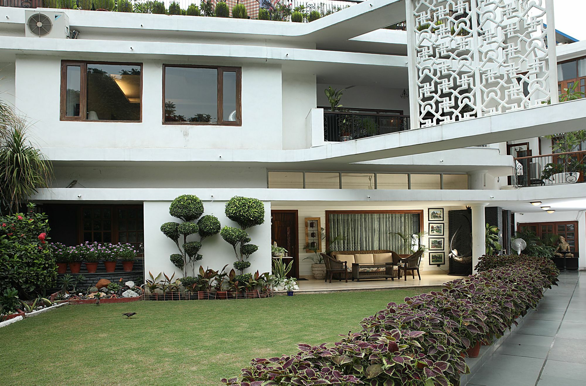 อหุชา เรซิเดนซี กอล์ฟ ลิงค์ Hotel นิวเดลี ภายนอก รูปภาพ
