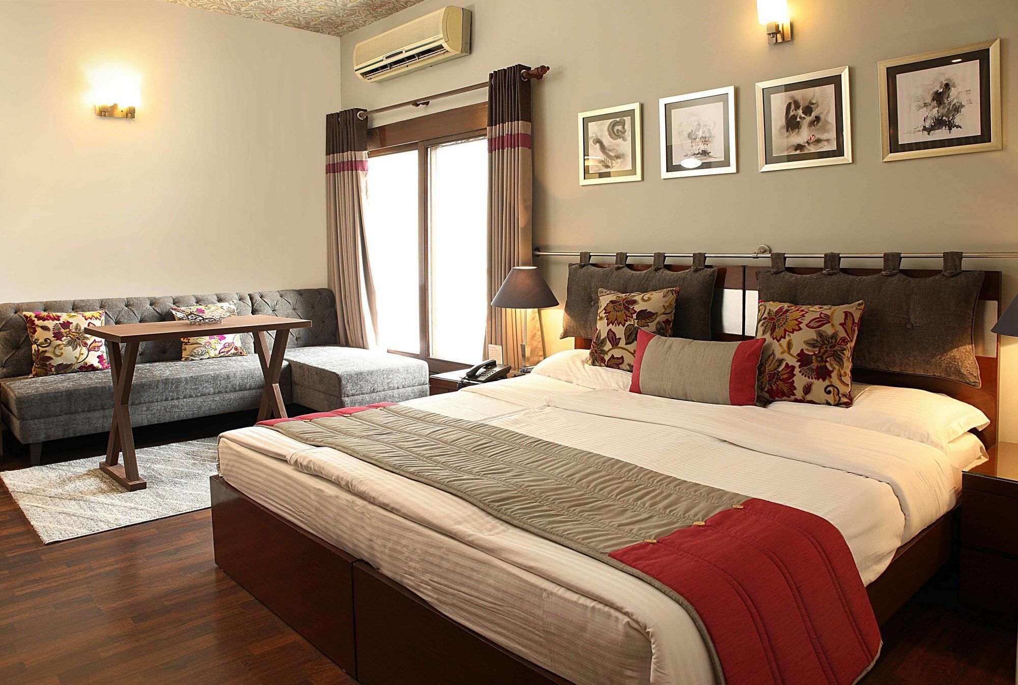 อหุชา เรซิเดนซี กอล์ฟ ลิงค์ Hotel นิวเดลี ภายนอก รูปภาพ